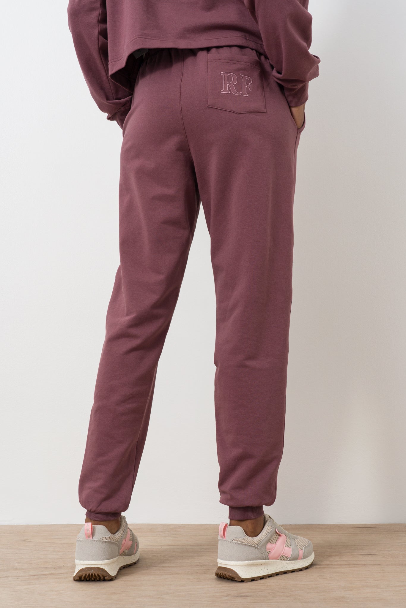 slim-fit-trackpants-4