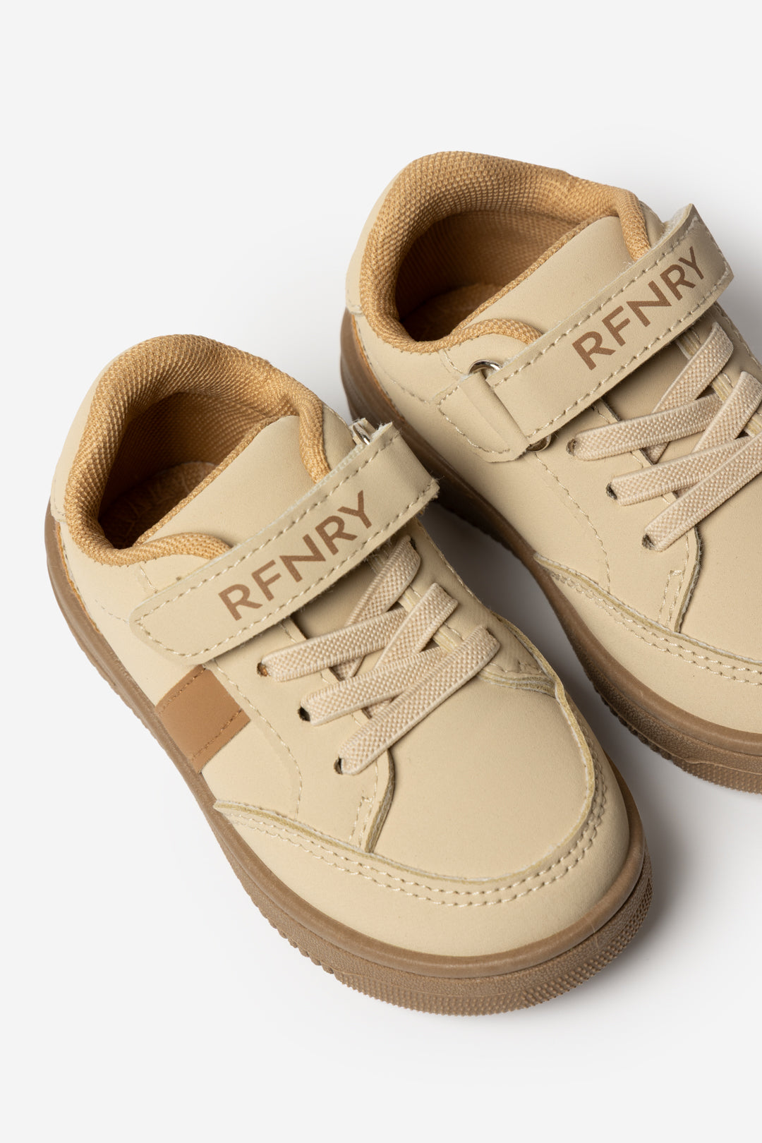 Girls Sneaker