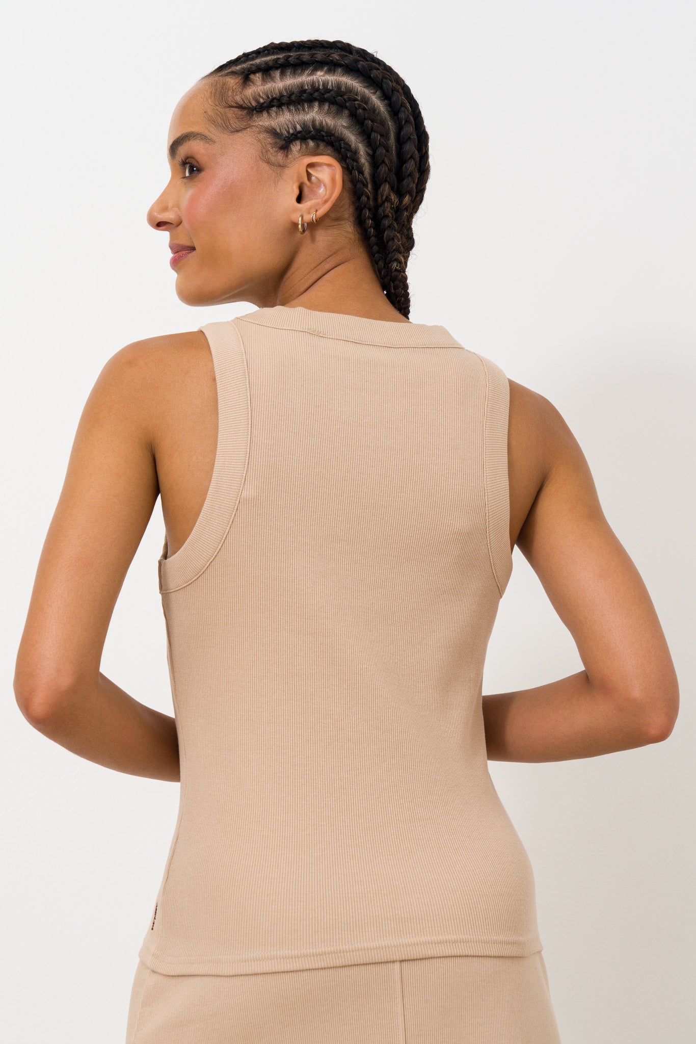 hi-neck-rib-tank