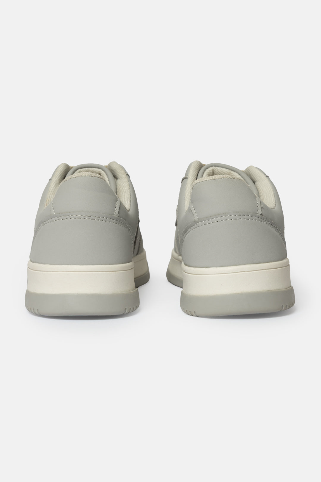 Court Sneaker