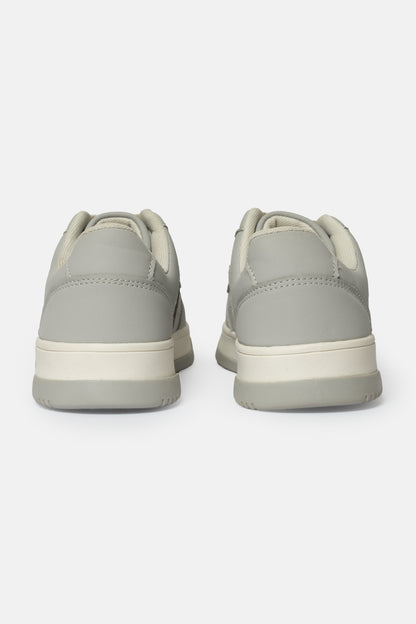 Court Sneaker