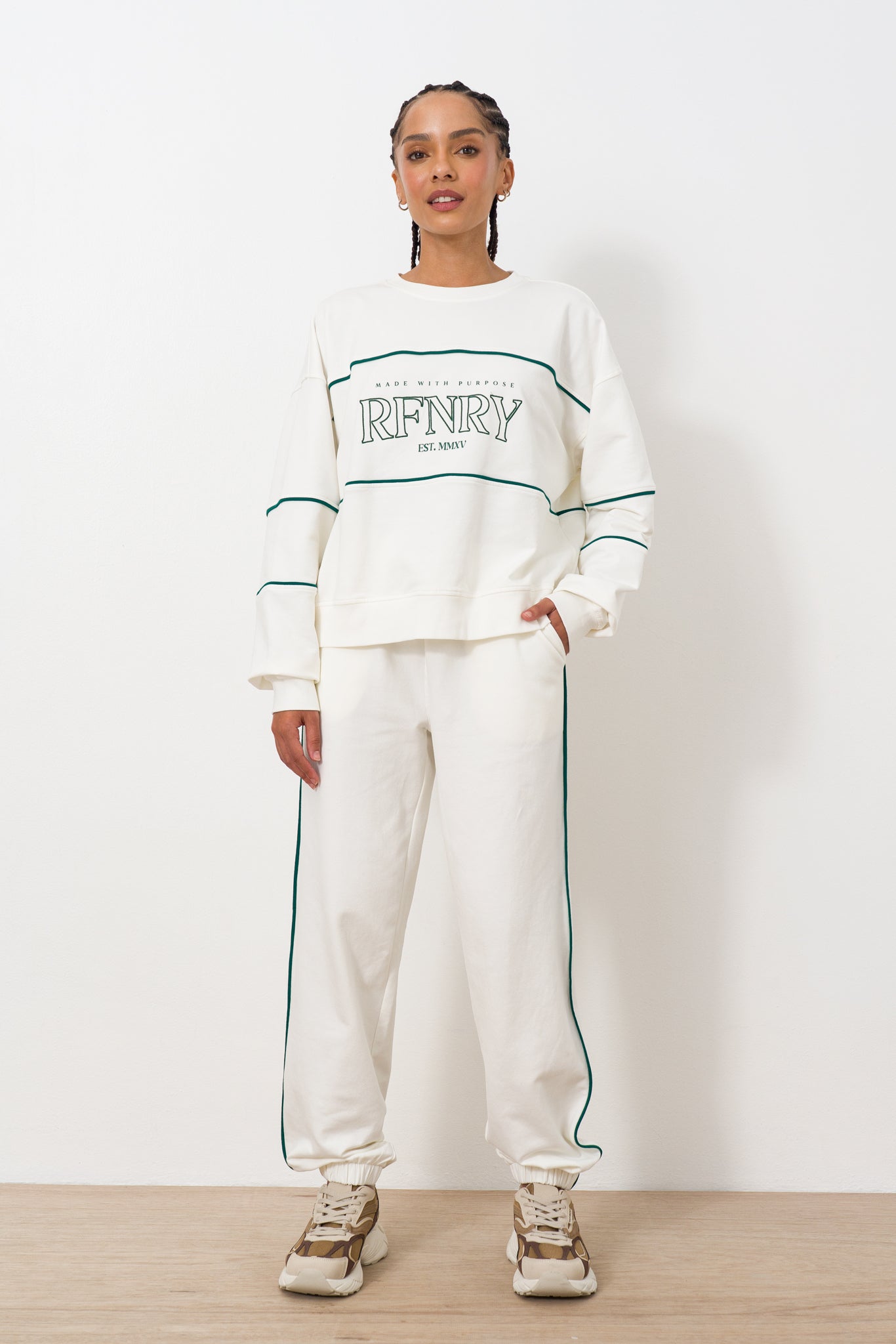 relaxed-fit-trackpants-4