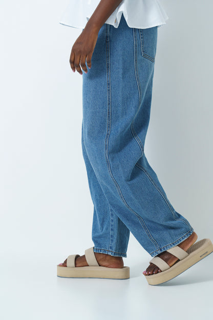 Barrel Jeans