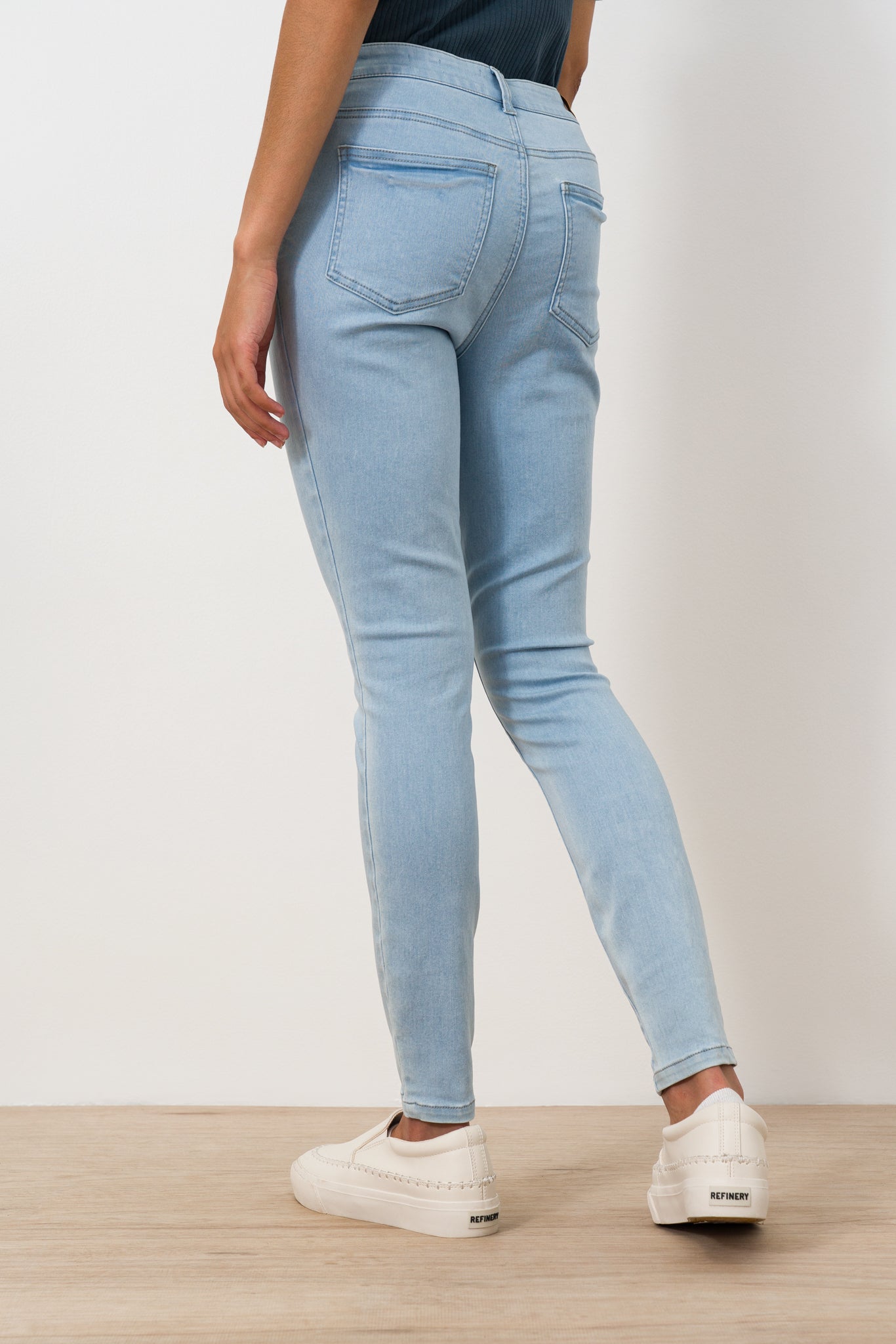rf01-mid-rise-skinny