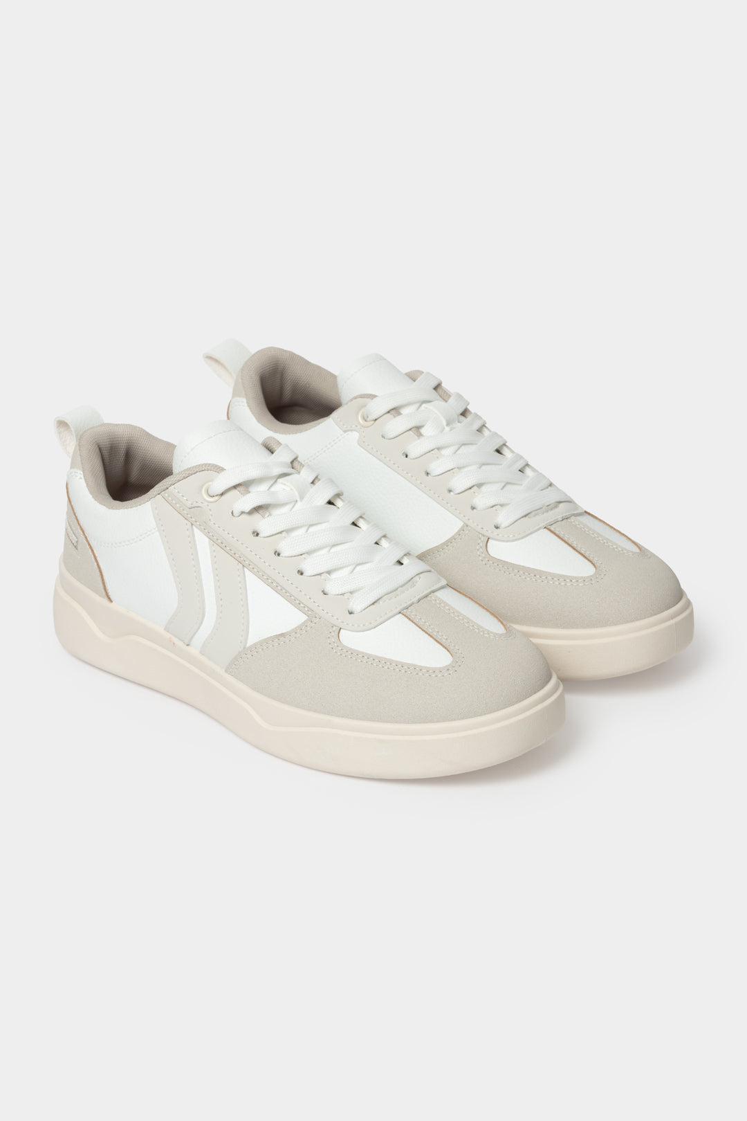 low-cut-sneaker