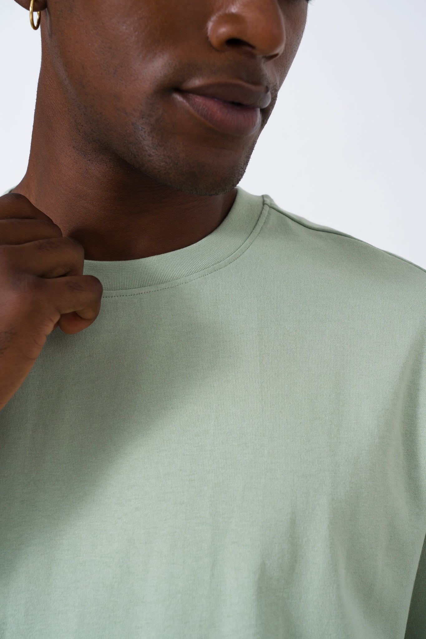 oversized-branded-t-shirt-5