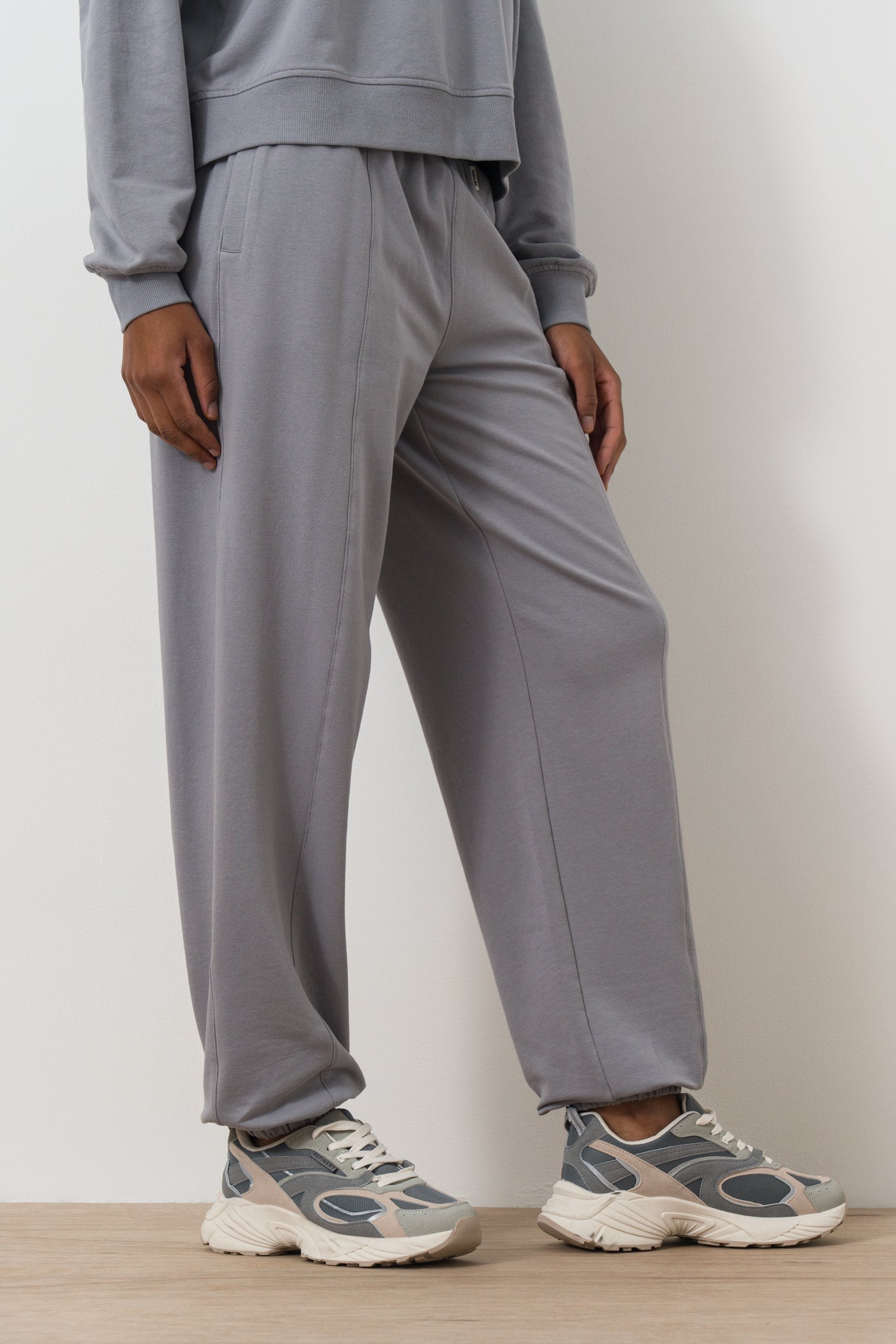 relaxed-fit-trackpants-8