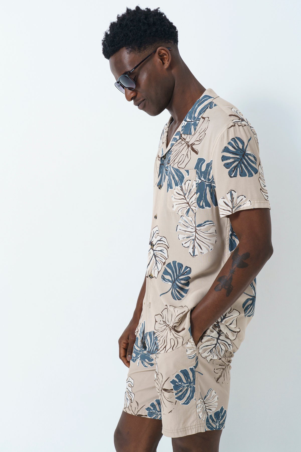 Gladneck Collar Shirt