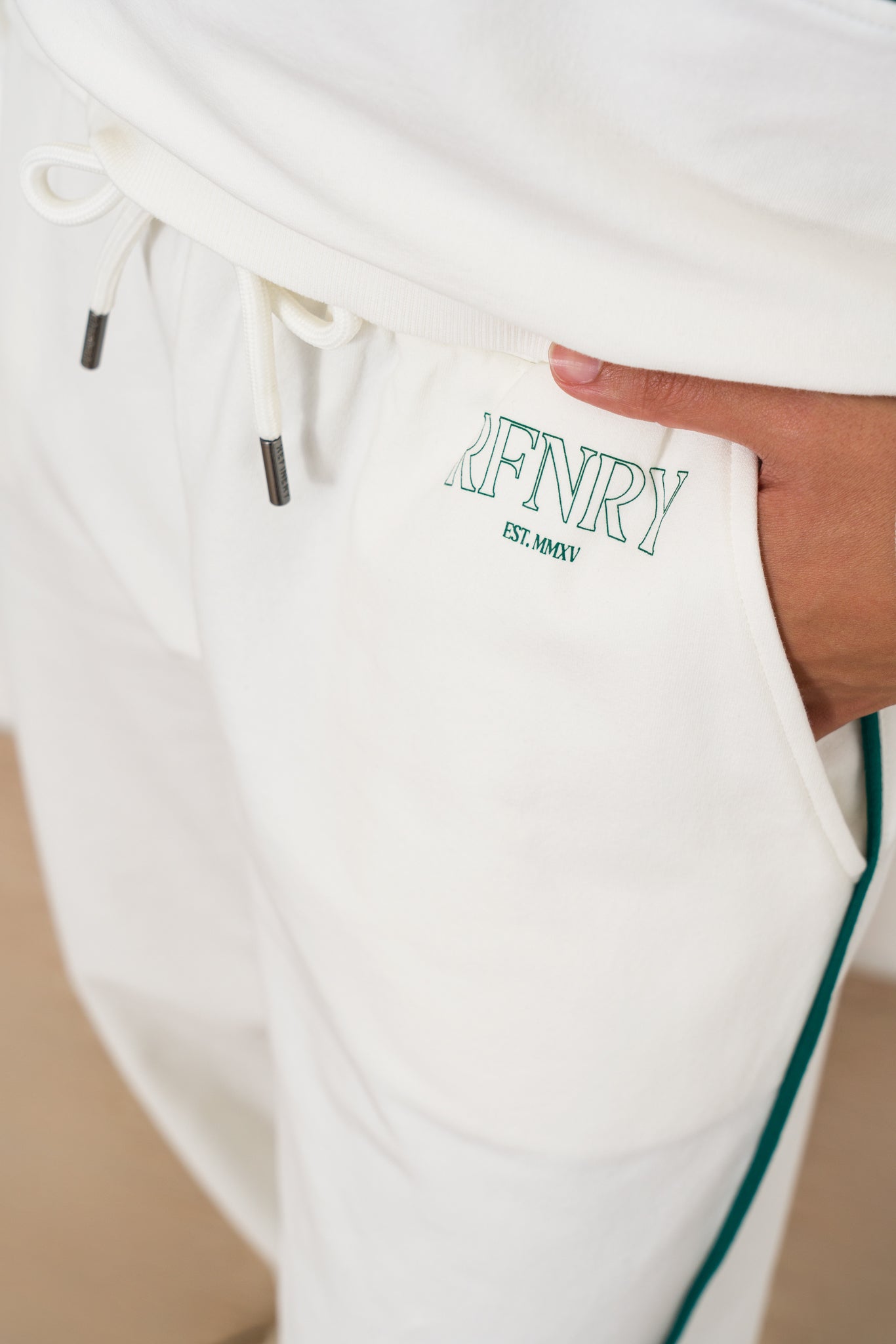 relaxed-fit-trackpants-4