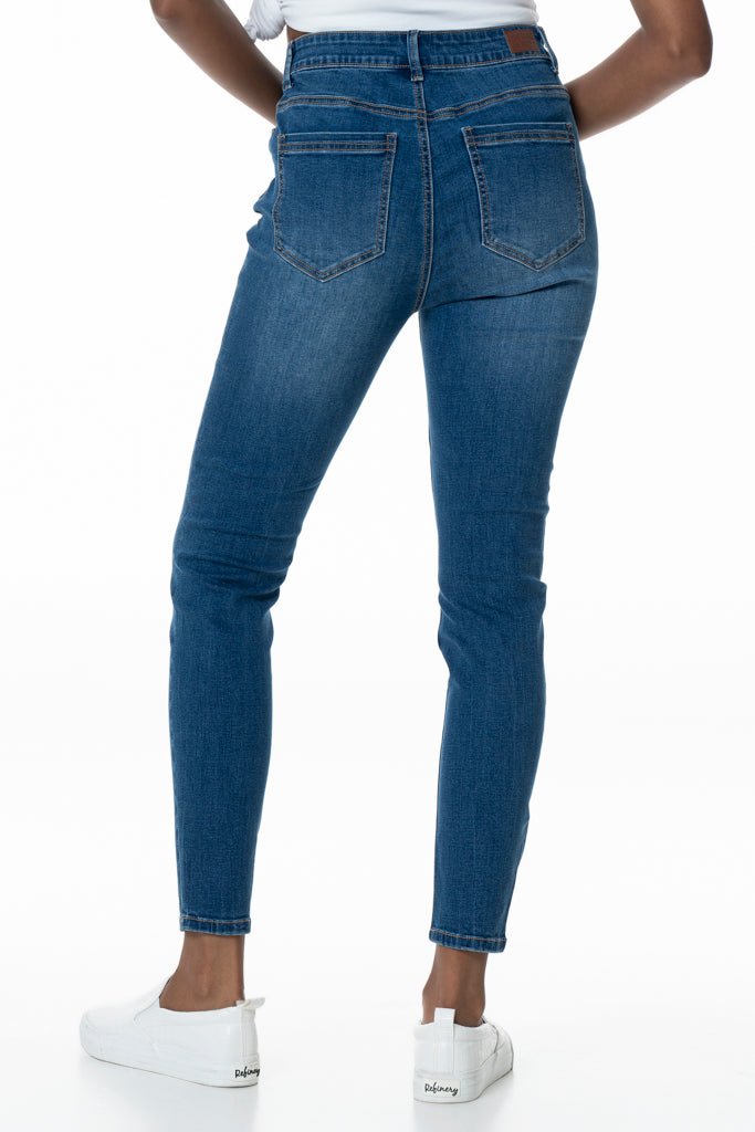 Rf05 Hi-Rise Regular Length Jeans _ 136357 _ Mid Wash